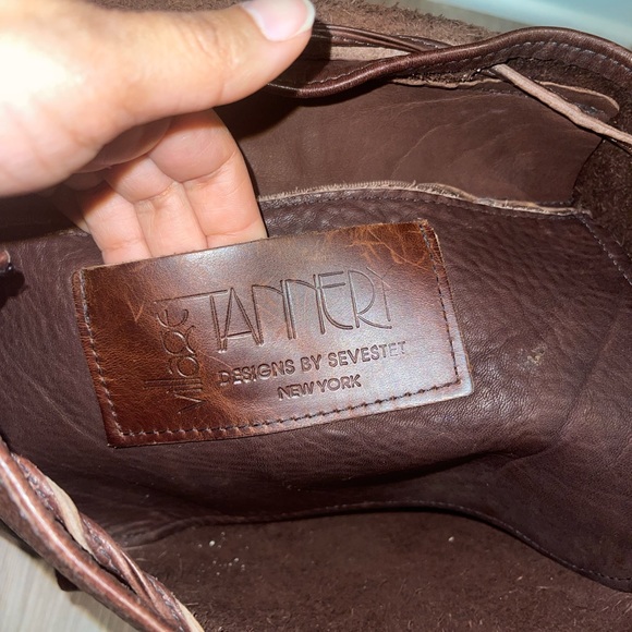 VINTAGE VILLAGE TANNERY LEATHER BACKPACK - Picture 5 of 5